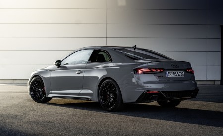 2020 Audi RS 5 Coupe (Color: Nardo Gray) Rear Three-Quarter Wallpapers 450x275 (12)