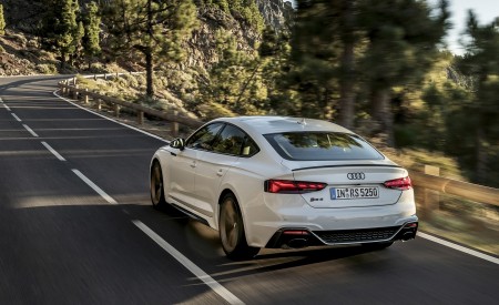 2020 Audi RS 5 Sportback (Color: Glacier White) Rear Three-Quarter Wallpapers 450x275 (46)
