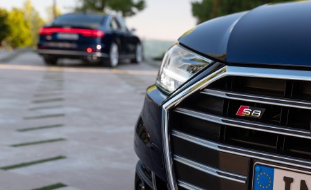 2020 Audi S8 (Color: Navarra Blue) Detail Wallpapers 450x275 (161)