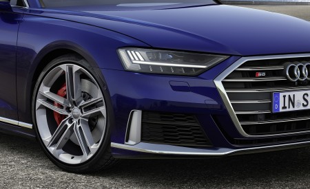 2020 Audi S8 (Color: Navarra Blue) Detail Wallpapers 450x275 (160)