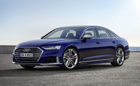 2020 Audi S8 (Color: Navarra Blue) Front Three-Quarter Wallpapers 450x275 (147)