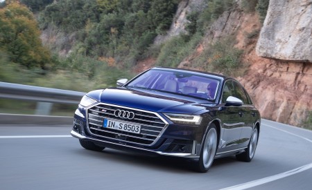2020 Audi S8 (Color: Navarra Blue) Front Three-Quarter Wallpapers 450x275 (99)