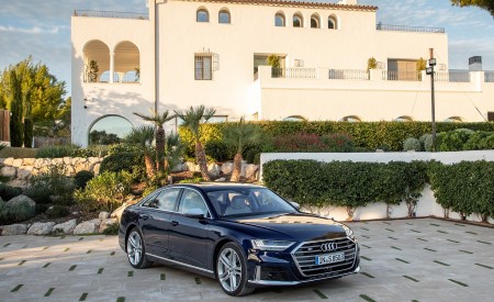 2020 Audi S8 (Color: Navarra Blue) Front Three-Quarter Wallpapers 450x275 (141)