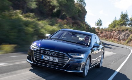 2020 Audi S8 (Color: Navarra Blue) Front Wallpapers 450x275 (113)