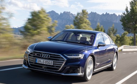 2020 Audi S8 (Color: Navarra Blue) Front Wallpapers 450x275 (115)