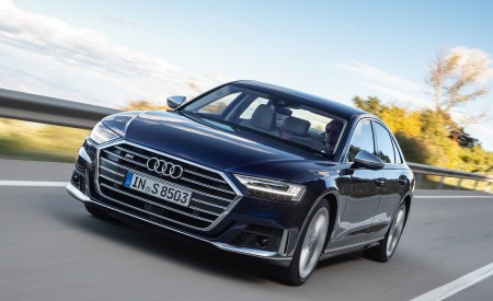 2020 Audi S8 (Color: Navarra Blue) Front Wallpapers 450x275 (106)