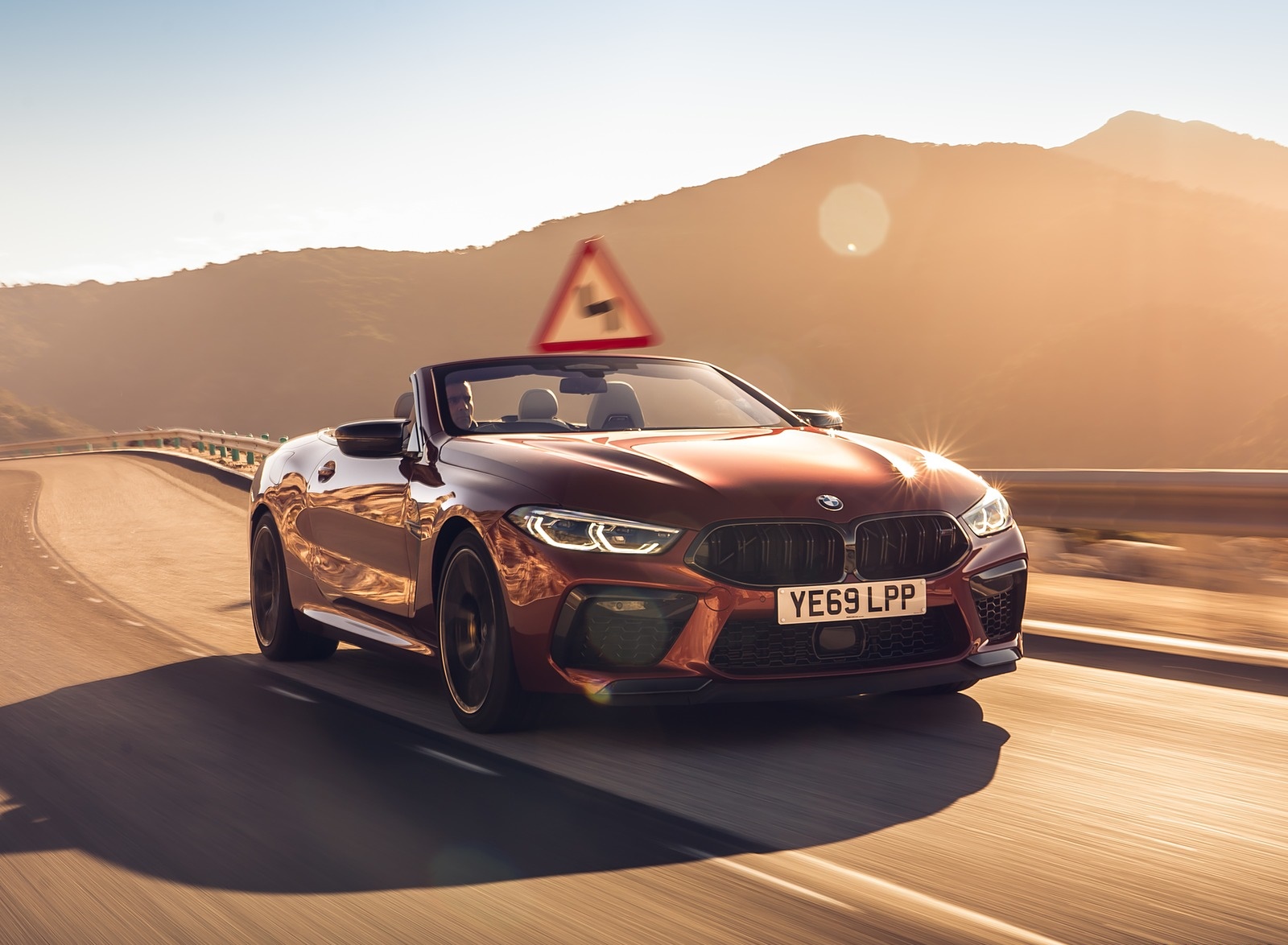 2020 BMW M8 Competition Convertible (UK-Spec) Front Three-Quarter Wallpapers (2)