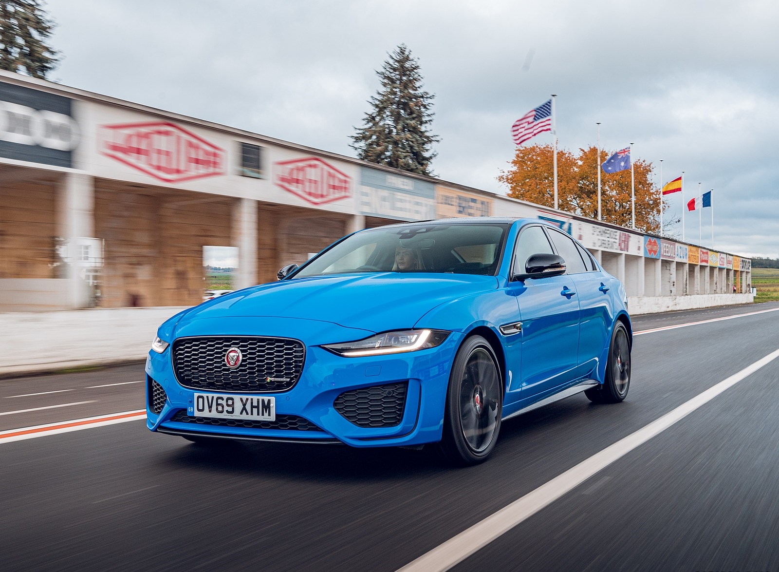 2020 Jaguar XE Reims Edition Front Three-Quarter Wallpapers (13)