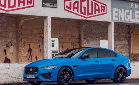 2020 Jaguar XE Reims Edition Front Three-Quarter Wallpapers 450x275 (28)