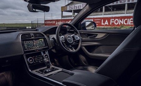 2020 Jaguar XE Reims Edition Interior Wallpapers 450x275 (81)