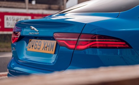 2020 Jaguar XE Reims Edition Tail Light Wallpapers 450x275 (78)