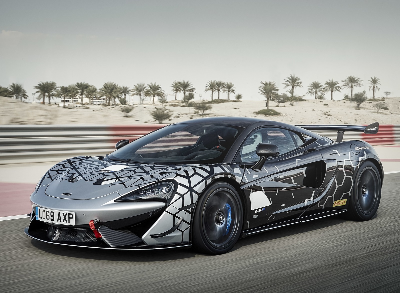 2020 McLaren 620R Front Three-Quarter Wallpapers #3 of 12