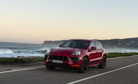 2020 Porsche Macan GTS (Color: Carmine Red) Front Three-Quarter Wallpapers 450x275 (41)