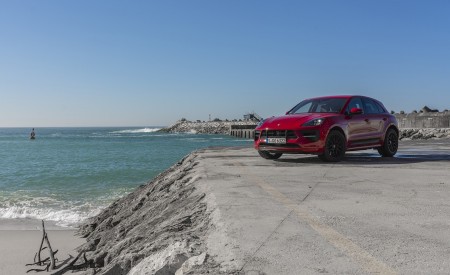 2020 Porsche Macan GTS (Color: Carmine Red) Front Three-Quarter Wallpapers 450x275 (67)