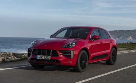 2020 Porsche Macan GTS (Color: Carmine Red) Front Three-Quarter Wallpapers 450x275 (42)