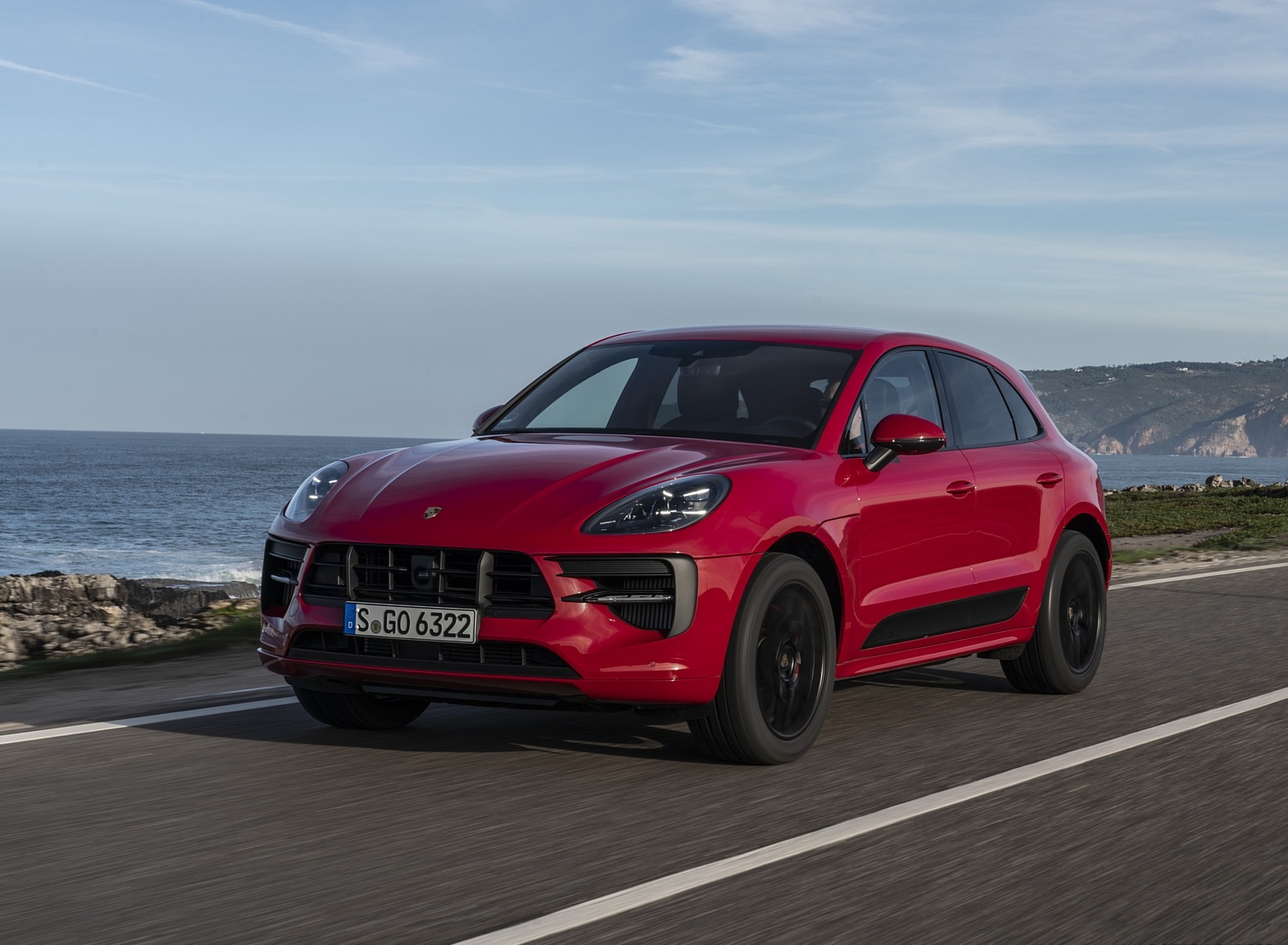 2020 Porsche Macan GTS (Color: Carmine Red) Front Three-Quarter Wallpapers (4)