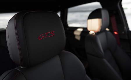 2020 Porsche Macan GTS (Color: Carmine Red) Interior Front Seats Wallpapers 450x275 (87)