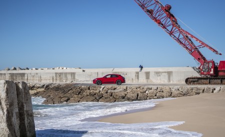 2020 Porsche Macan GTS (Color: Carmine Red) Side Wallpapers 450x275 (63)