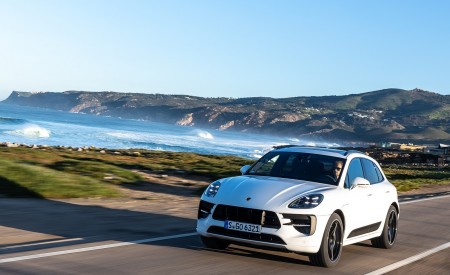 2020 Porsche Macan GTS (Color: Carrara White Metallic) Front Three-Quarter Wallpapers 450x275 (199)