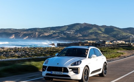 2020 Porsche Macan GTS (Color: Carrara White Metallic) Front Wallpapers 450x275 (203)