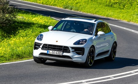 2020 Porsche Macan GTS (Color: Carrara White Metallic) Front Wallpapers 450x275 (193)