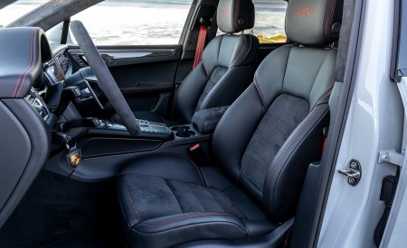 2020 Porsche Macan GTS (Color: Carrara White Metallic) Interior Seats Wallpapers 450x275 (236)
