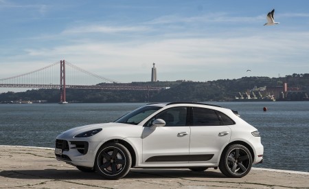 2020 Porsche Macan GTS (Color: Carrara White Metallic) Side Wallpapers 450x275 (224)