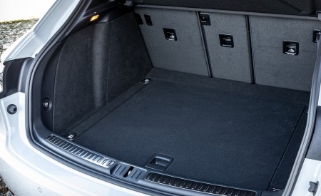 2020 Porsche Macan GTS (Color: Carrara White Metallic) Trunk Wallpapers 450x275 (238)