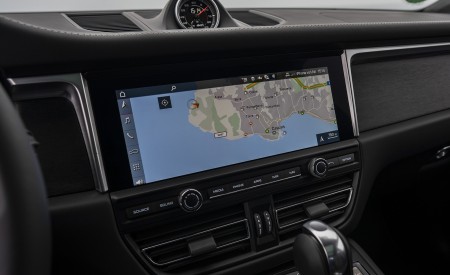 2020 Porsche Macan GTS (Color: Crayon) Central Console Wallpapers 450x275 (140)