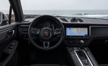 2020 Porsche Macan GTS (Color: Crayon) Interior Cockpit Wallpapers 450x275 (142)