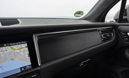 2020 Porsche Macan GTS (Color: Crayon) Interior Detail Wallpapers 450x275 (147)