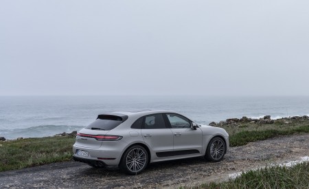 2020 Porsche Macan GTS (Color: Crayon) Rear Three-Quarter Wallpapers 450x275 (114)