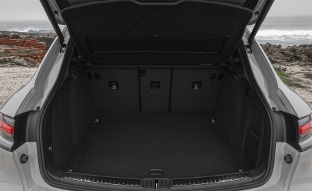 2020 Porsche Macan GTS (Color: Crayon) Trunk Wallpapers 450x275 (150)