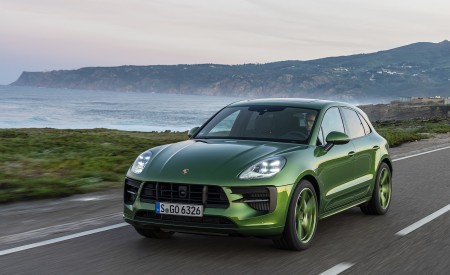 2020 Porsche Macan GTS (Color: Mamba Green Metallic) Front Three-Quarter Wallpapers 450x275 (157)