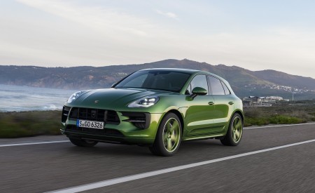 2020 Porsche Macan GTS (Color: Mamba Green Metallic) Front Three-Quarter Wallpapers 450x275 (160)
