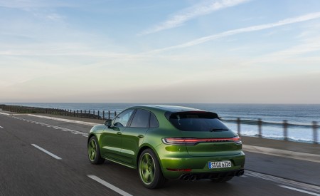 2020 Porsche Macan GTS (Color: Mamba Green Metallic) Rear Three-Quarter Wallpapers 450x275 (163)