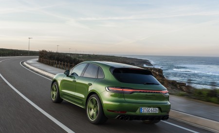 2020 Porsche Macan GTS (Color: Mamba Green Metallic) Rear Three-Quarter Wallpapers 450x275 (164)
