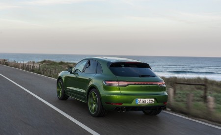 2020 Porsche Macan GTS (Color: Mamba Green Metallic) Rear Three-Quarter Wallpapers 450x275 (165)