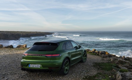 2020 Porsche Macan GTS (Color: Mamba Green Metallic) Rear Three-Quarter Wallpapers 450x275 (180)