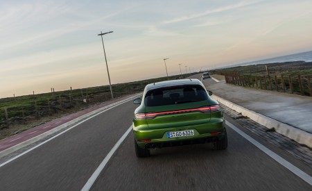 2020 Porsche Macan GTS (Color: Mamba Green Metallic) Rear Wallpapers 450x275 (167)