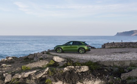 2020 Porsche Macan GTS (Color: Mamba Green Metallic) Side Wallpapers 450x275 (186)