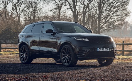 2020 Range Rover Velar R-Dynamic Black Front Three-Quarter Wallpapers 450x275 (5)