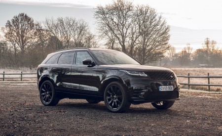2020 Range Rover Velar R-Dynamic Black Front Three-Quarter Wallpapers 450x275 (6)