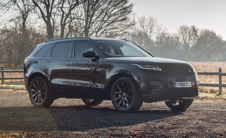 2020 Range Rover Velar R-Dynamic Black Front Three-Quarter Wallpapers 450x275 (7)