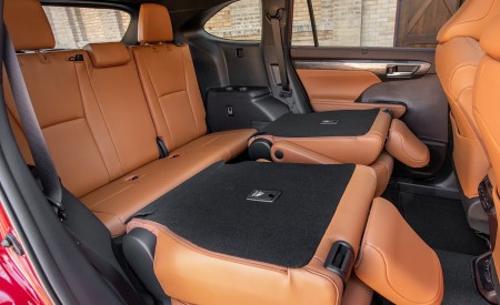 2020 Toyota Highlander Platinum Hybrid AWD (Color: Ruby Flare Pearl) Interior Third Row Seats Wallpapers 450x275 (40)