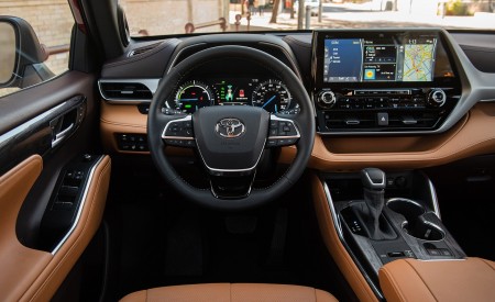 2020 Toyota Highlander Platinum Hybrid AWD (Color: Ruby Flare Pearl) Interior Wallpapers 450x275 (25)