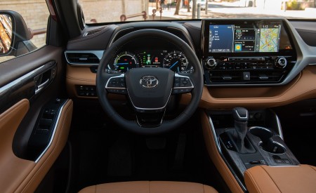 2020 Toyota Highlander Platinum Hybrid AWD (Color: Ruby Flare Pearl) Interior Wallpapers 450x275 (27)