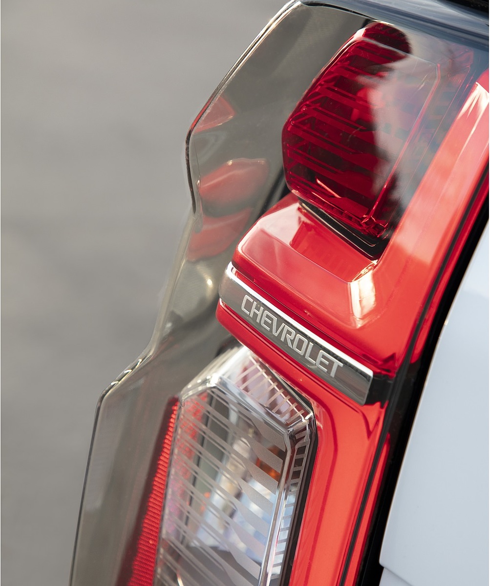 2021 Chevrolet Suburban Tail Light Wallpapers (11)