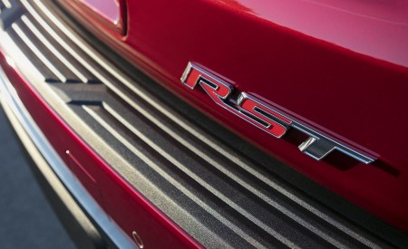 2021 Chevrolet Tahoe RST Badge Wallpapers 450x275 (9)