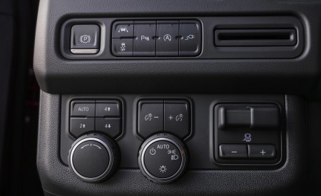 2021 Chevrolet Tahoe RST Interior Detail Wallpapers 450x275 (17)